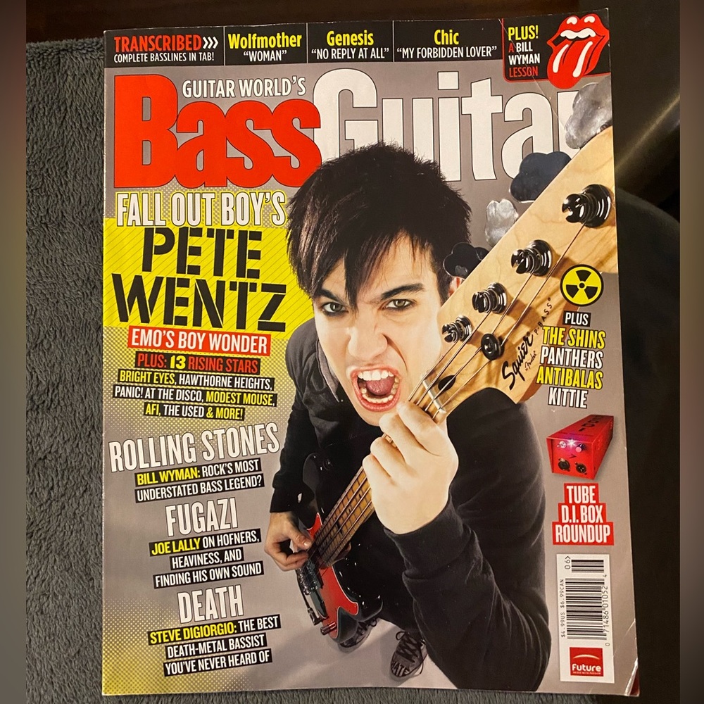 😸Free with bundle😸 Bass Guitar Magazine/June 2007/Pete Wentz